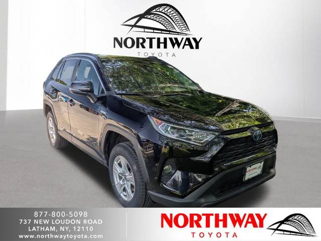 2021 Toyota RAV4 Hybrid XLE AWD photo