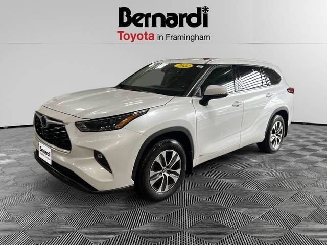 2022 Toyota Highlander Hybrid XLE AWD photo