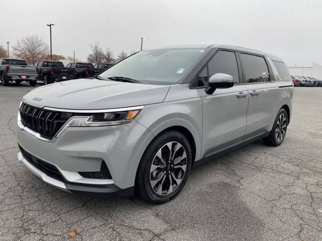 2022 Kia Carnival EX FWD photo