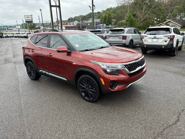 2022 Kia Seltos Nightfall AWD photo