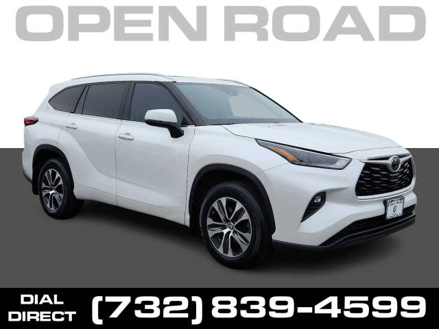 2022 Toyota Highlander XLE AWD photo