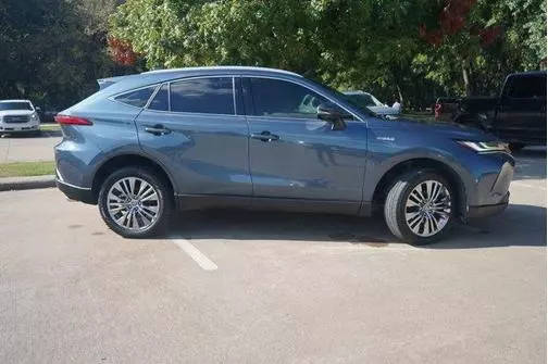 2021 Toyota Venza XLE AWD photo