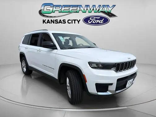 2021 Jeep Grand Cherokee L Laredo 4WD photo