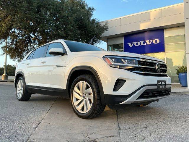 2022 Volkswagen Atlas Cross Sport 2.0T SE w/Technology FWD photo