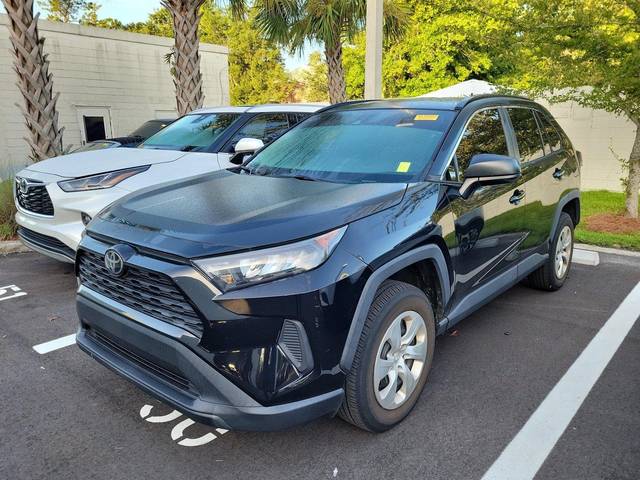 2021 Toyota RAV4 LE FWD photo