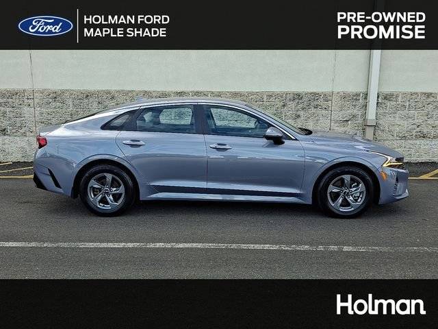 2022 Kia K5 LXS FWD photo