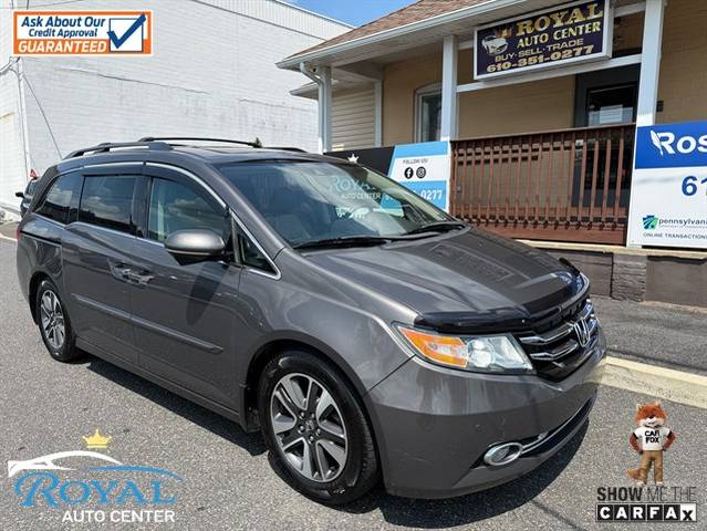 2015 Honda Odyssey Touring FWD photo