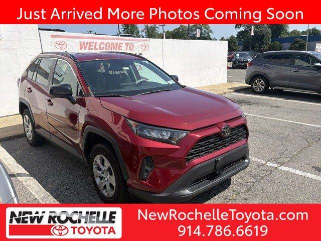 2021 Toyota RAV4 LE AWD photo