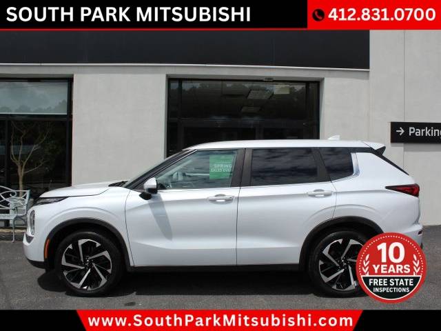 2022 Mitsubishi Outlander ES 4WD photo