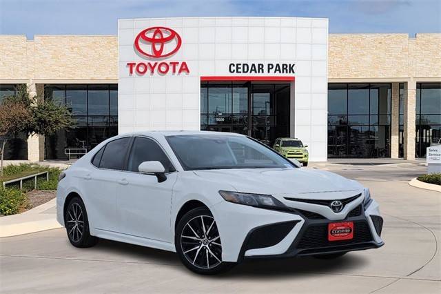 2022 Toyota Camry SE FWD photo