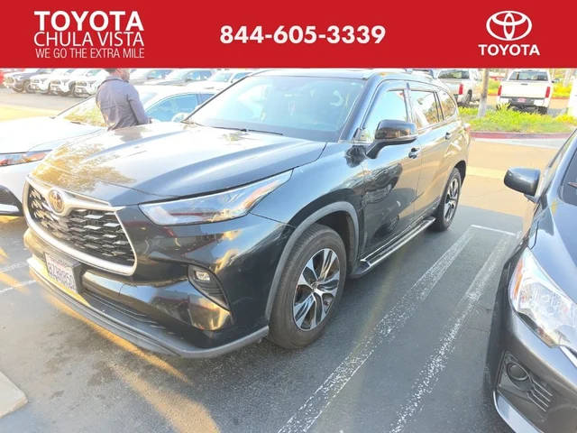 2022 Toyota Highlander XLE FWD photo