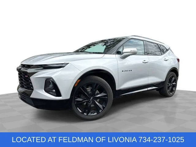 2022 Chevrolet Blazer RS FWD photo