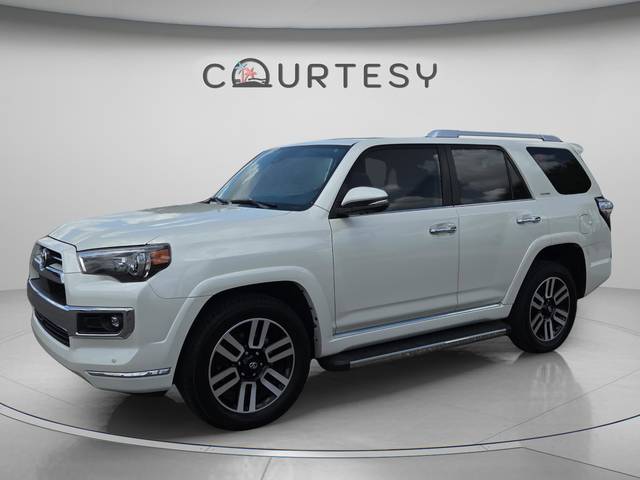 2022 Toyota 4Runner Limited 4WD photo