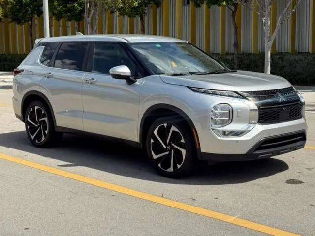 2022 Mitsubishi Outlander SE 4WD photo