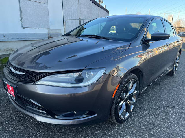 2015 Chrysler 200 S FWD photo