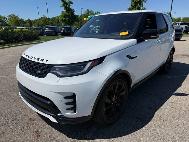 2022 Land Rover Discovery S R-Dynamic AWD photo