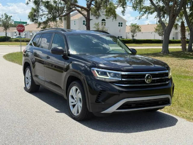 2022 Volkswagen Atlas 2.0T SE w/Technology FWD photo