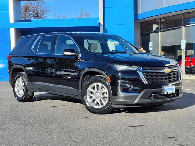 2022 Chevrolet Traverse LS AWD photo