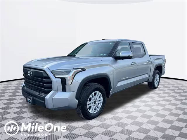 2022 Toyota Tundra SR5 4WD photo