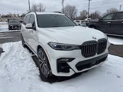 2022 BMW X7 M50i AWD photo