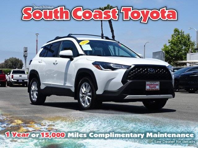 2022 Toyota Corolla Cross LE AWD photo
