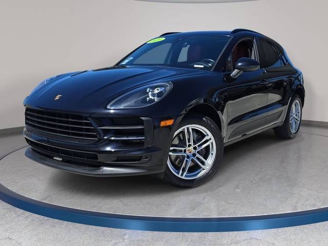 2021 Porsche Macan  AWD photo