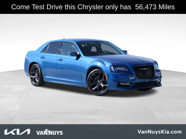 2021 Chrysler 300 Touring L RWD photo