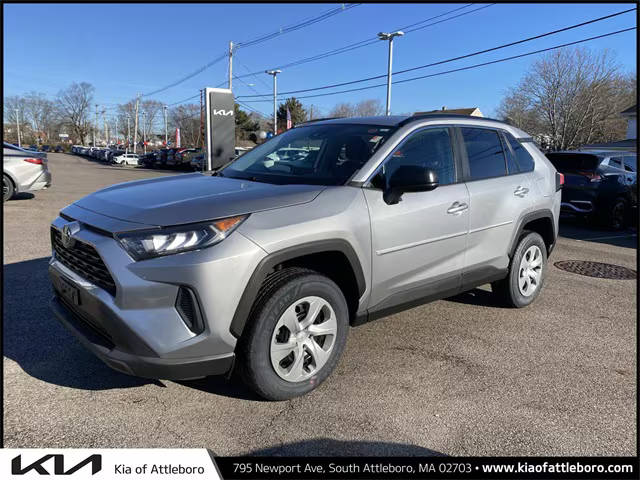 2021 Toyota RAV4 LE AWD photo