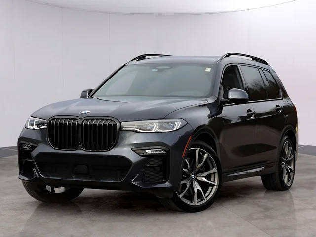 2022 BMW X7 M50i AWD photo