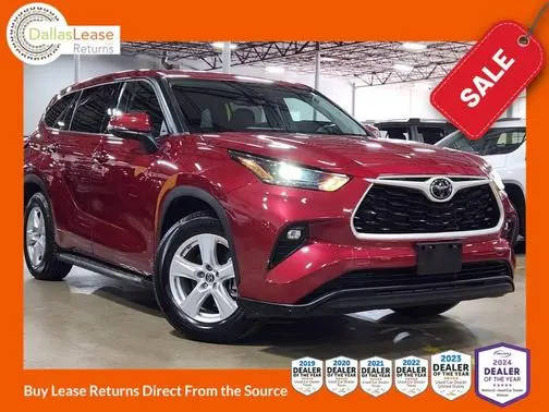 2022 Toyota Highlander LE FWD photo