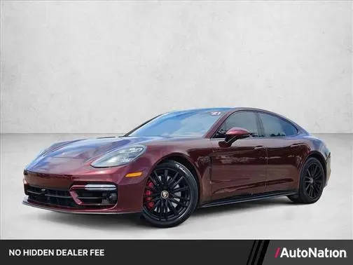 2021 Porsche Panamera GTS AWD photo