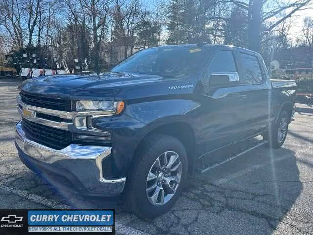 2022 Chevrolet Silverado 1500 LT 4WD photo