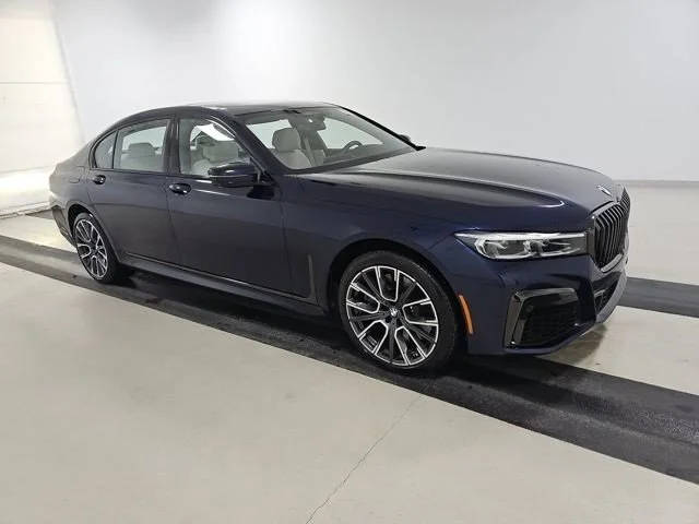 2022 BMW 7 Series 750i xDrive AWD photo