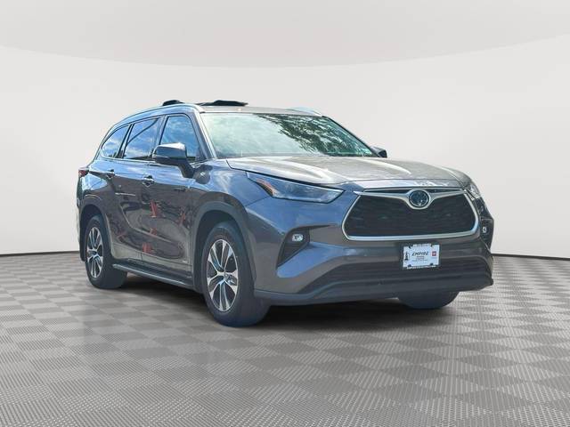2021 Toyota Highlander Hybrid XLE AWD photo