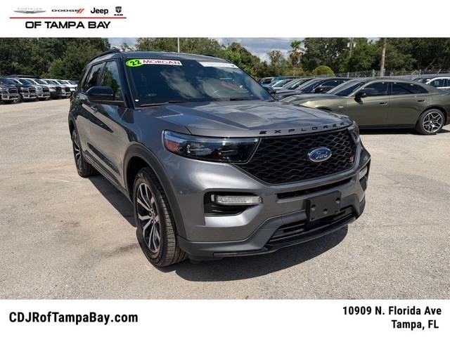 2022 Ford Explorer ST 4WD photo