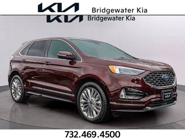2022 Ford Edge Titanium AWD photo