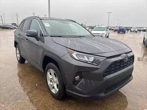 2021 Toyota RAV4 XLE FWD photo