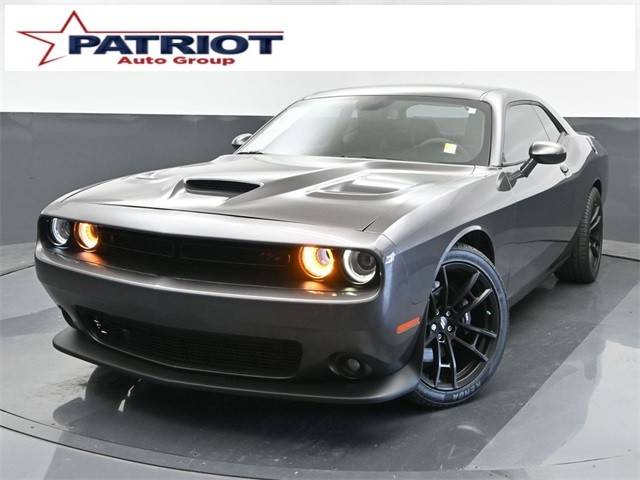 2021 Dodge Challenger R/T Scat Pack RWD photo