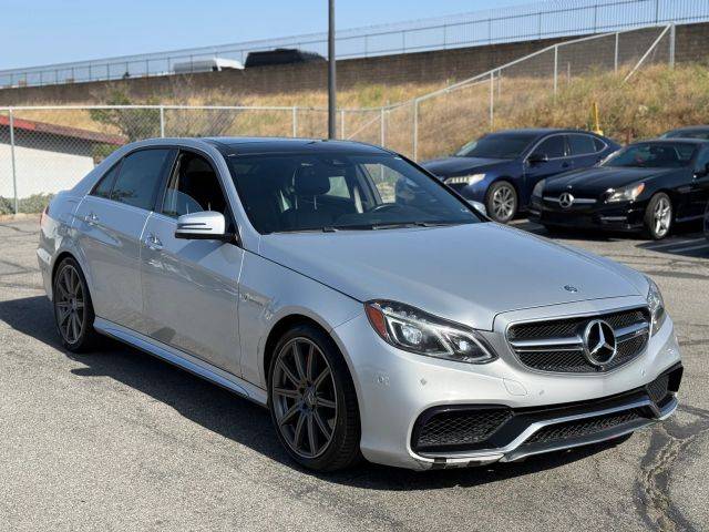 2015 Mercedes-Benz E-Class E 63 AMG S-Model AWD photo