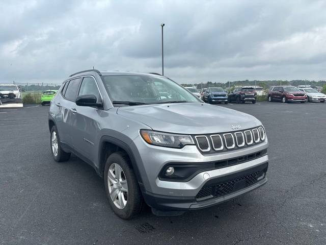 2022 Jeep Compass Latitude 4WD photo