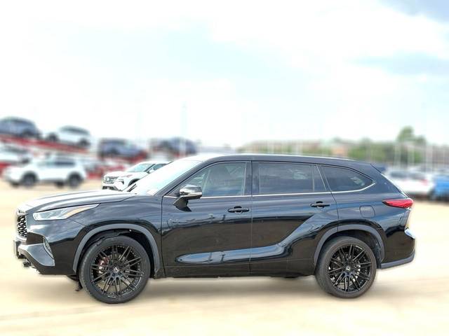 2022 Toyota Highlander L FWD photo