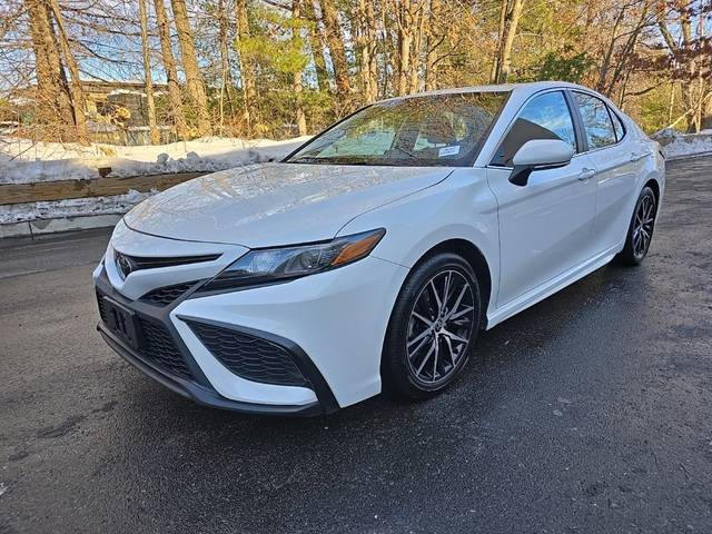 2022 Toyota Camry SE AWD photo