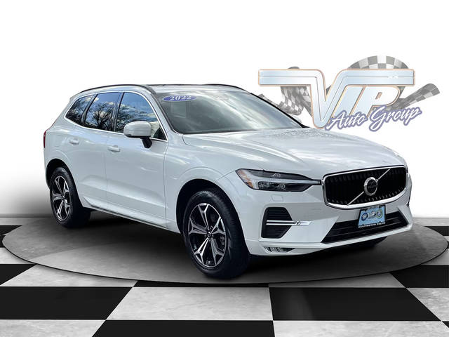 2022 Volvo XC60 Momentum AWD photo