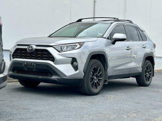 2021 Toyota RAV4 XLE FWD photo