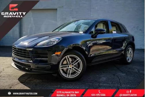 2021 Porsche Macan  AWD photo