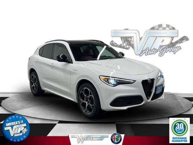 2022 Alfa Romeo Stelvio Veloce AWD photo