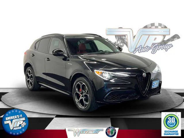 2022 Alfa Romeo Stelvio Veloce AWD photo