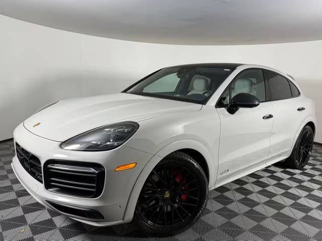 2022 Porsche Cayenne Coupe GTS AWD photo