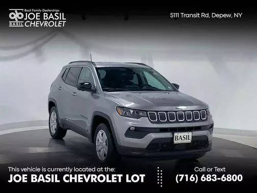 2022 Jeep Compass Latitude 4WD photo