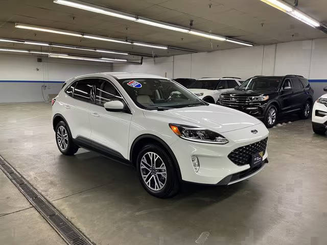 2022 Ford Escape SEL AWD photo